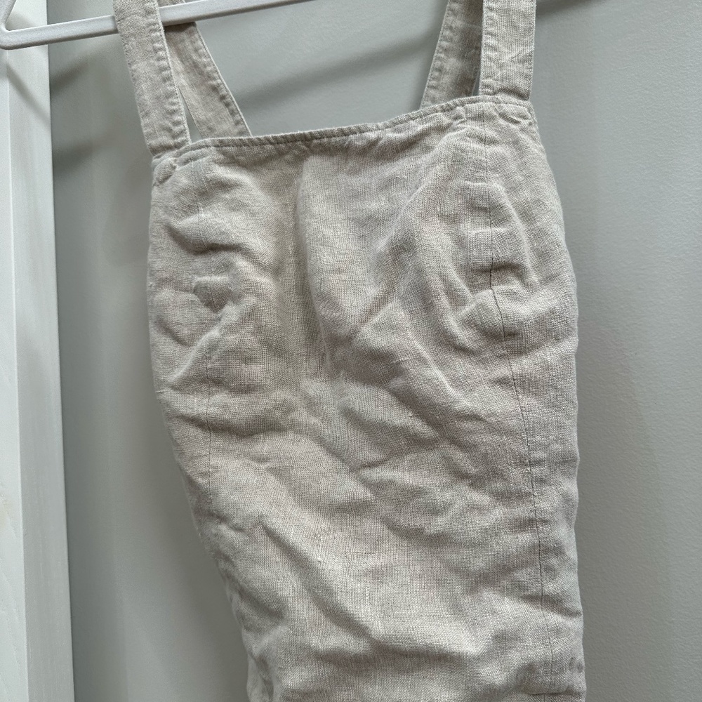 Reformation liner top size 6